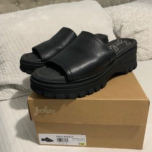Zodiac Platform Sandal Black (LIKE NEW)